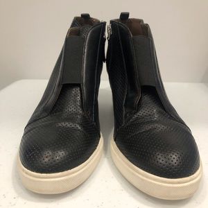 Linea Paolo Felicia wedge sneaker Bootie Black /Women Size 9